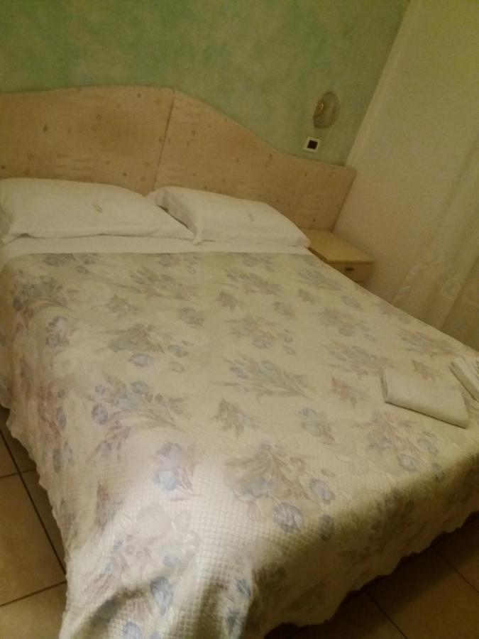 Hotel Fatima Rimini Kültér fotó